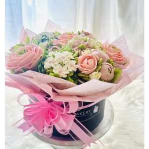 Mother's day gift bouquet Hat box - Petals & Pink